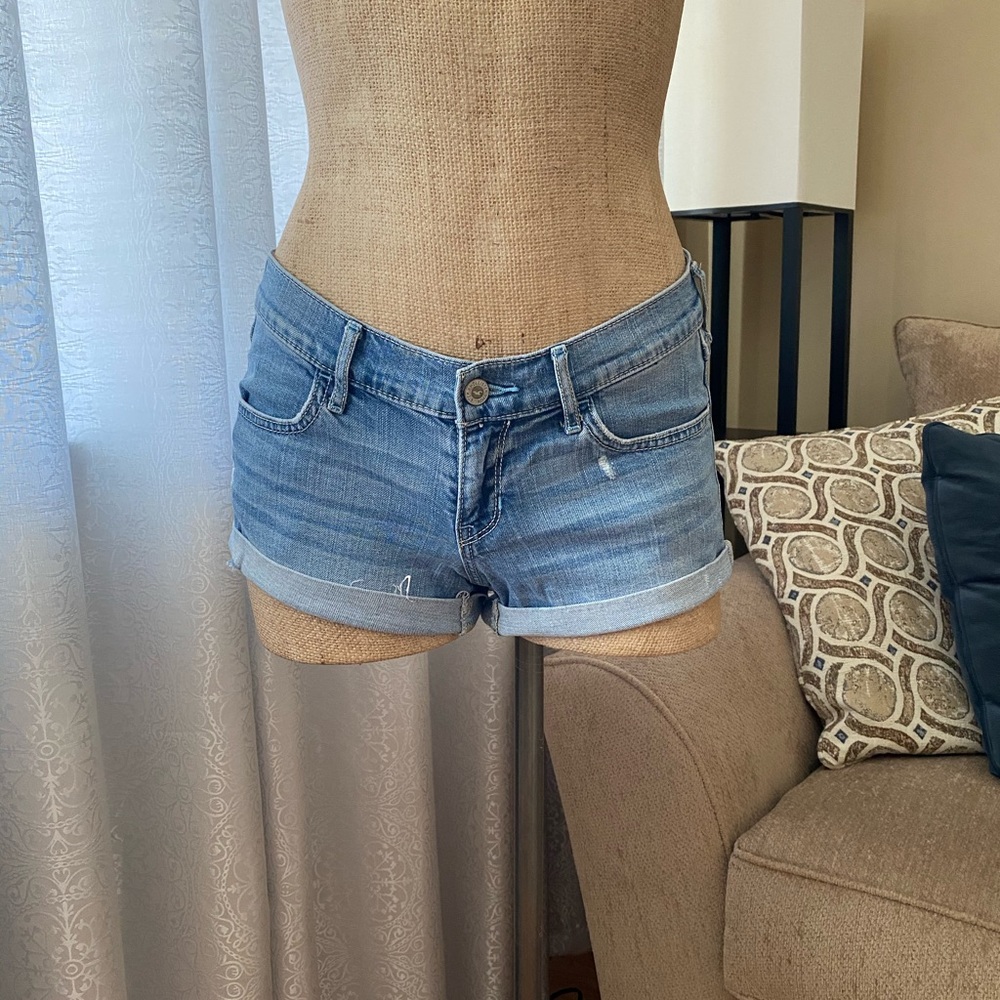 HOLLISTER SHORTS